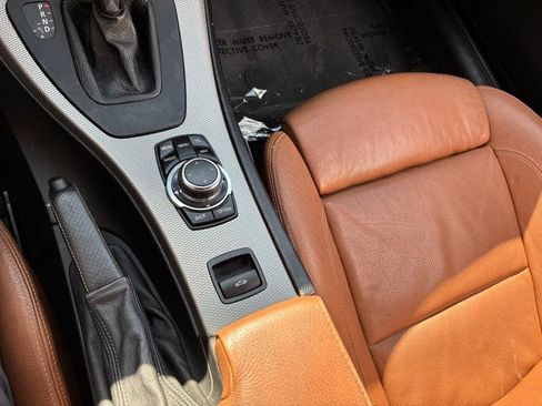 Used 2013 BMW 335i Convertible RWD image 21