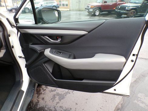 Used 2023 Subaru Outback Premium AWD/4WD image 19