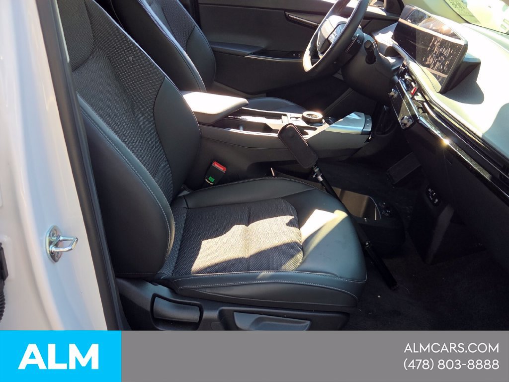 Used 2025 Kia EV6 Light RWD image 17