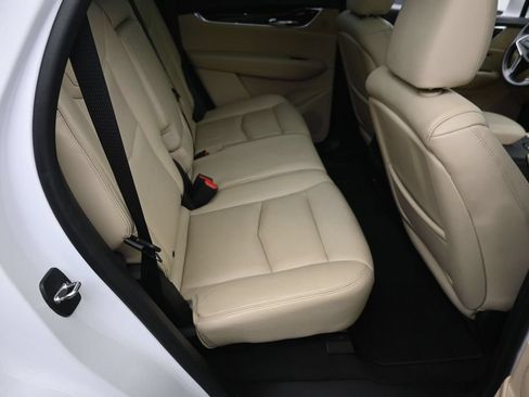 Used 2017 Cadillac XT5 Premium Luxury AWD/4WD image 10