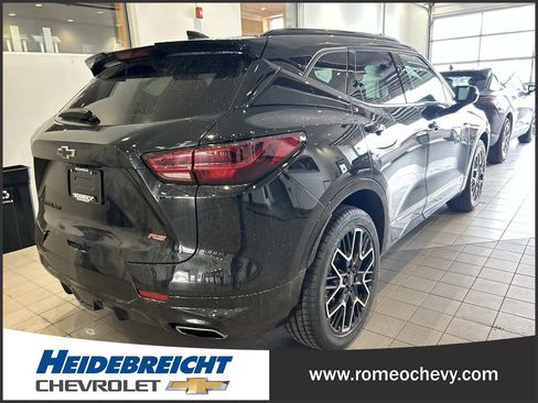 Used 2023 Chevrolet Blazer RS w/ Driver Confidence II Package image 4