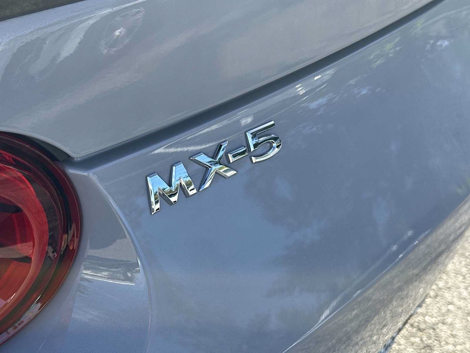 Used 2025 MAZDA MX-5 Miata Club w/ Interior Package RWD image 11
