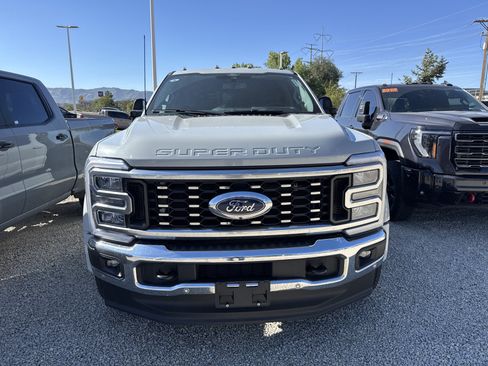 Used 2025 Ford F450 Lariat w/ Lariat Ultimate Package AWD/4WD image 4