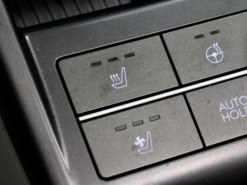 Used 2024 Hyundai Kona Limited FWD image 5