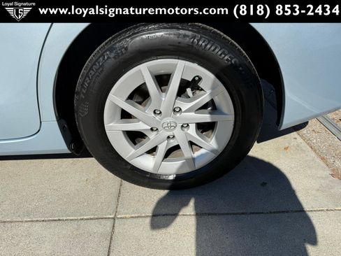 Used 2012 Toyota Prius V Three image 12