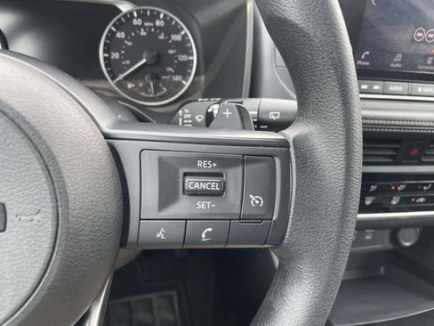 Used 2024 Nissan Rogue S AWD/4WD image 30