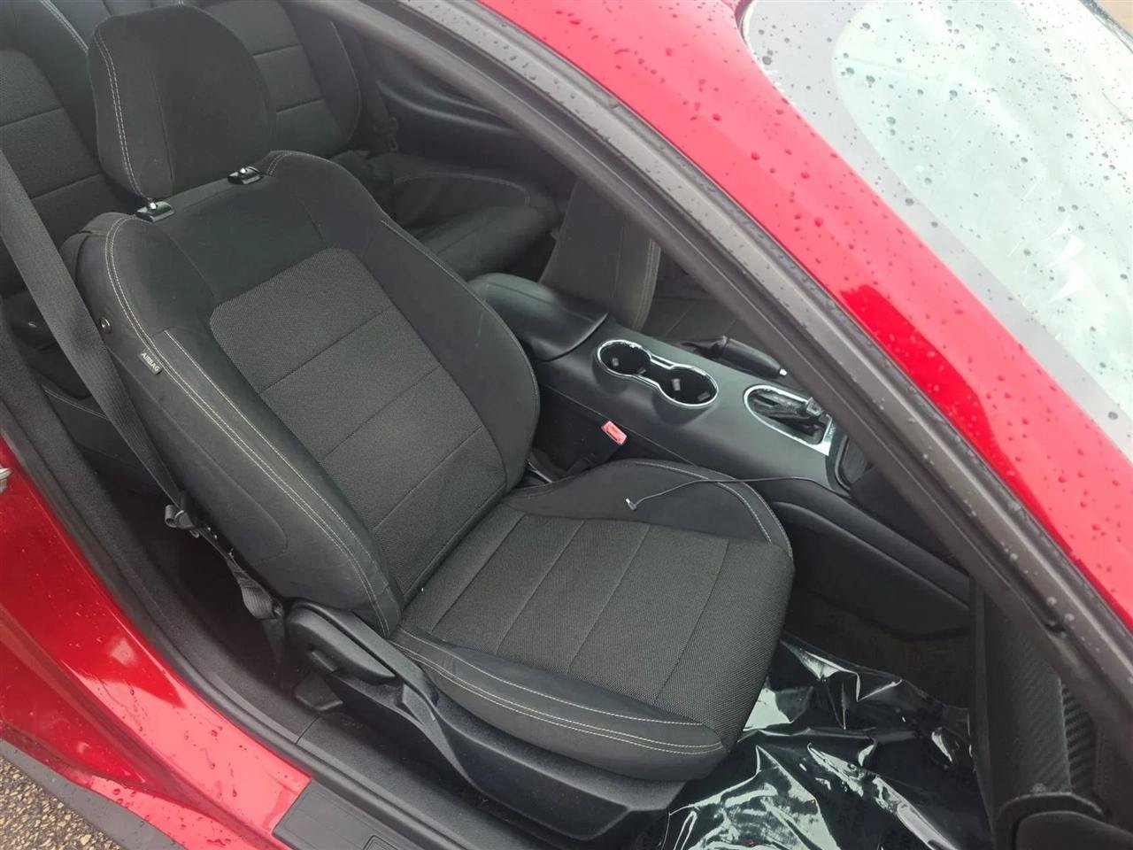 Used 2016 Ford Mustang Coupe RWD image 14