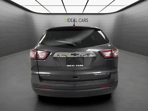 Used 2016 Chevrolet Traverse LT w/ Style and Technology Package FWD image 6