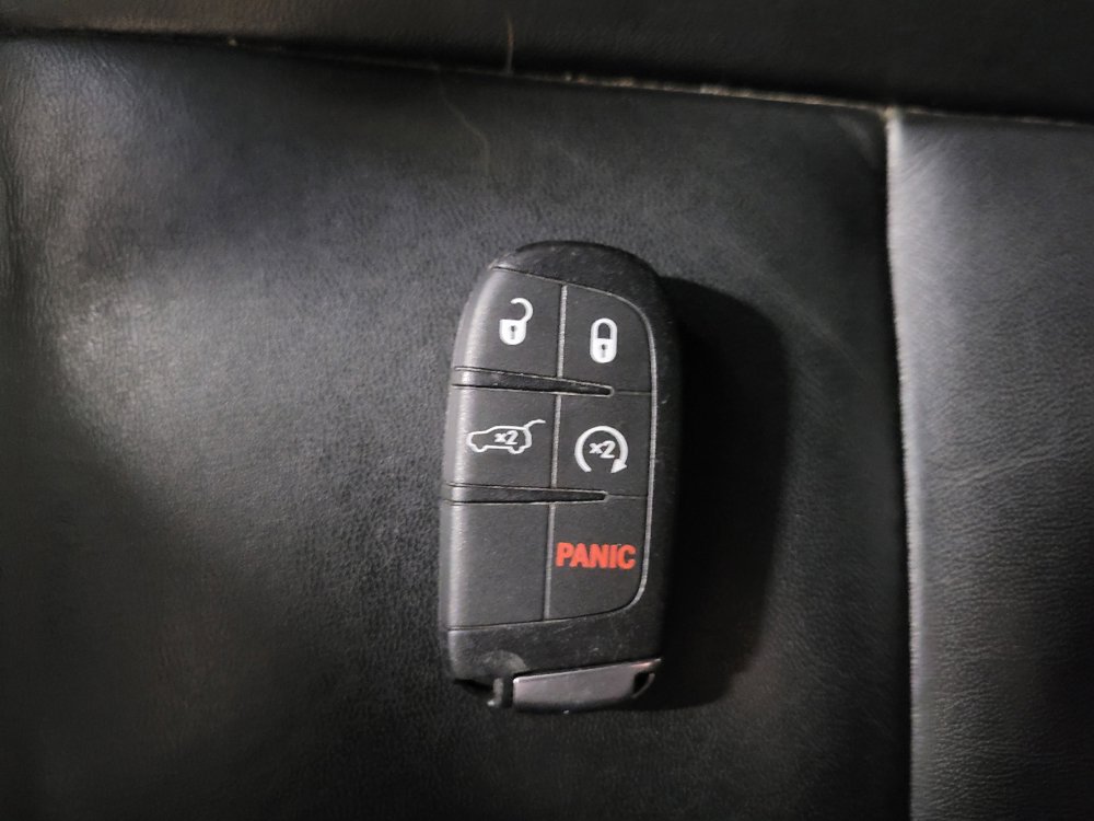 Used 2015 Jeep Grand Cherokee Limited AWD/4WD image 32
