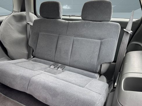 Used 1998 Isuzu Oasis S FWD image 32