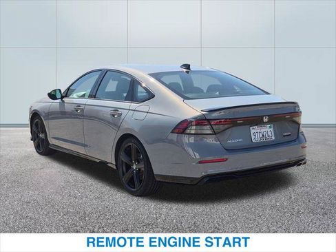 Used 2025 Honda Accord Sport image 9