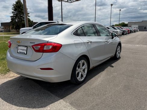Used 2017 Chevrolet Cruze Premier w/ Enhanced Convenience Package FWD image 25