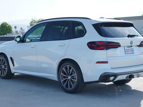 New 2026 BMW X5 xDrive50e w/ Executive Package AWD/4WD image 8