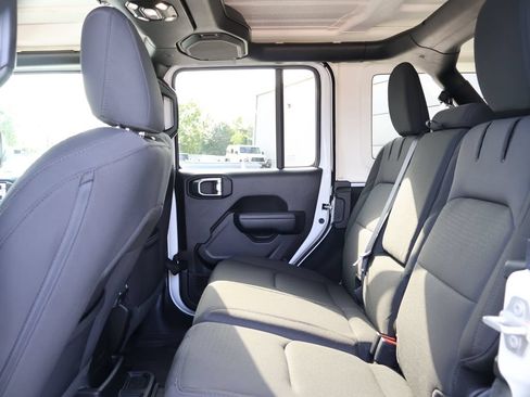 Used 2023 Jeep Wrangler Unlimited w/ Cold Weather Group AWD/4WD image 17