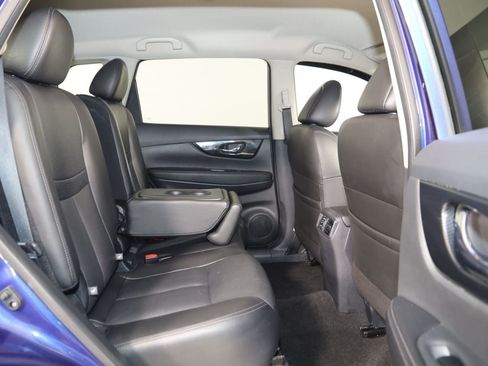 Used 2018 Nissan Rogue SL FWD image 15