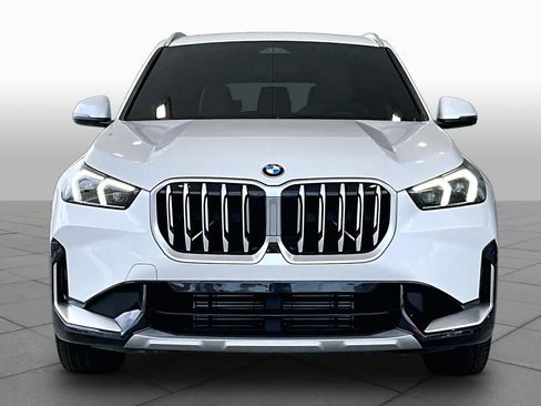 Used 2025 BMW X1 xDrive28i w/ Technology Package AWD/4WD image 3
