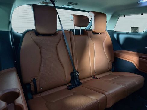 Used 2024 Kia Carnival SX Prestige FWD image 35