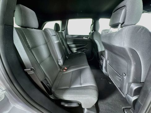 Used 2019 Jeep Grand Cherokee Laredo AWD/4WD image 30
