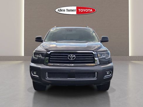 Used 2018 Toyota Sequoia TRD Sport AWD/4WD image 4