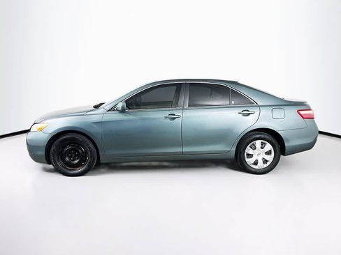 Used 2008 Toyota Camry LE FWD image 3