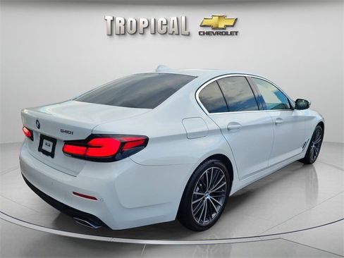 Used 2022 BMW 540i w/ Luxury Seating Package image 5