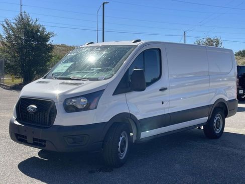 New 2026 Ford Transit 150 Low Roof w/ Load Area Protection Package RWD image 7