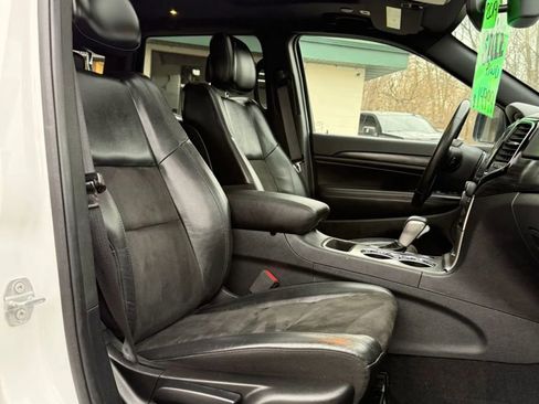 Used 2019 Jeep Grand Cherokee Altitude image 20
