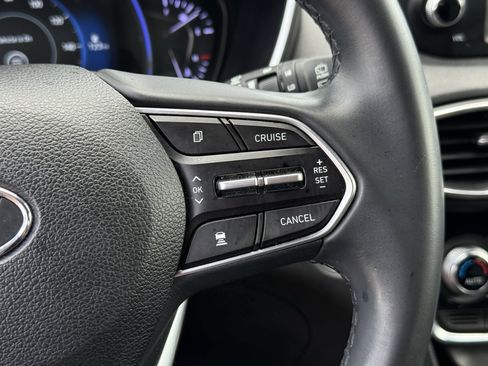 Used 2019 Hyundai Santa Fe Limited FWD image 17