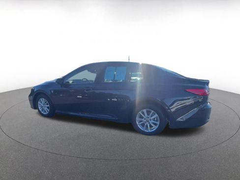 Used 2025 Toyota Camry LE image 10