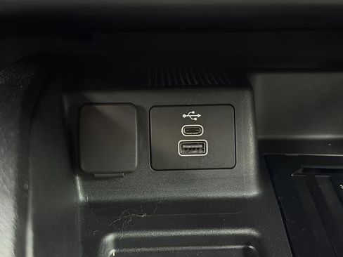 Used 2025 Ford Bronco Sport Badlands AWD/4WD image 13