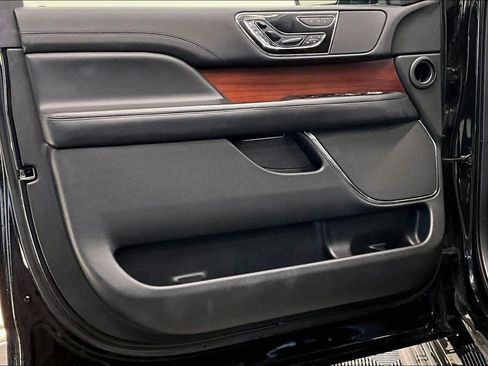 Used 2021 Lincoln Navigator L Reserve image 24