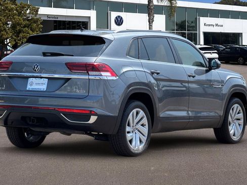 Used 2022 Volkswagen Atlas Cross Sport SE image 4