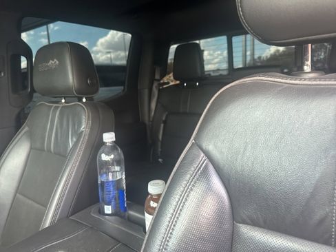 Used 2019 Chevrolet Silverado 1500 High Country w/ Z71 Off-Road Package image 18