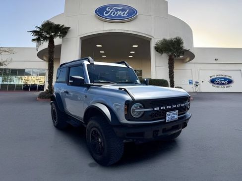 Certified 2024 Ford Bronco Wildtrak AWD/4WD image 4