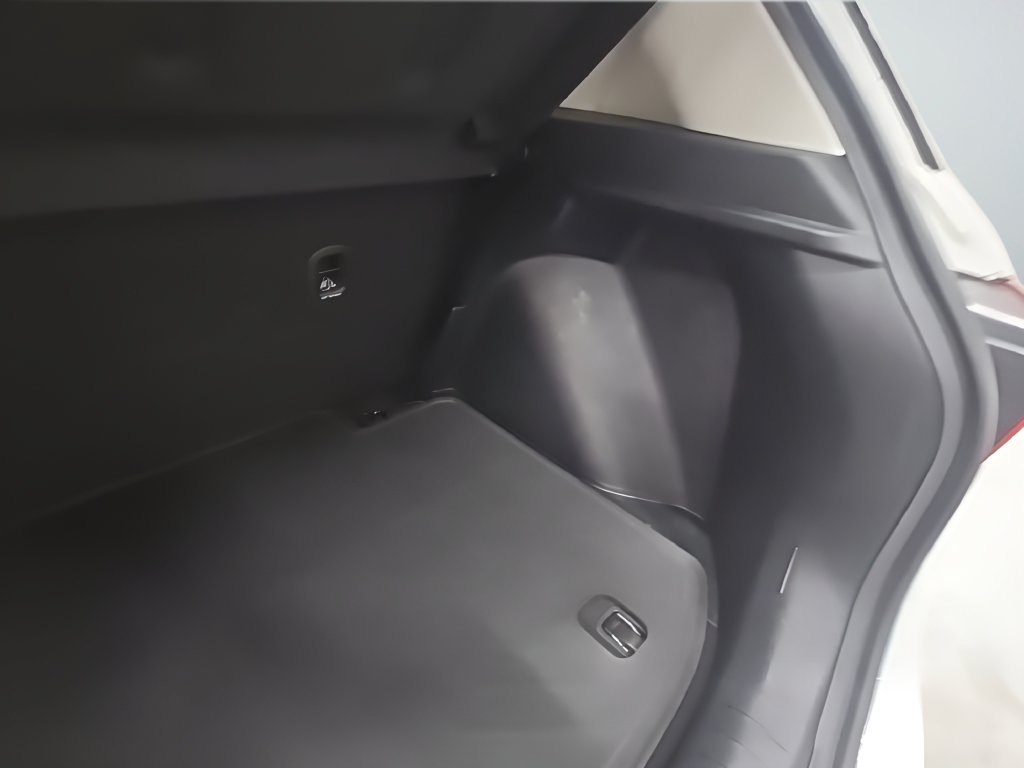 Used 2022 Hyundai Venue Limited FWD image 20