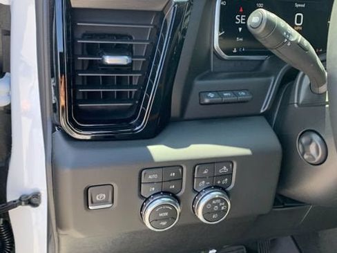 New 2026 GMC Sierra 1500 AT4 w/ Technology Package AWD/4WD image 19