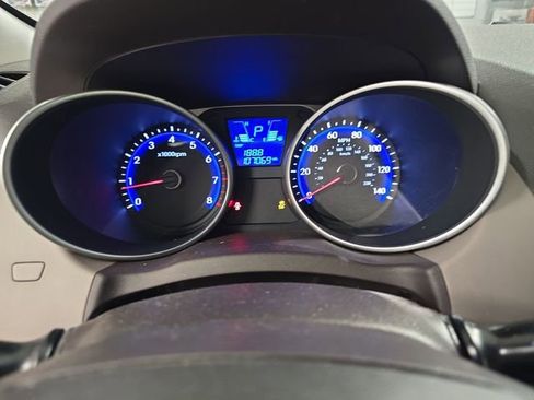 Used 2015 Hyundai Tucson SE AWD/4WD image 19