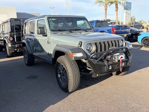 Used 2026 Jeep Wrangler Unlimited Sport AWD/4WD image 3