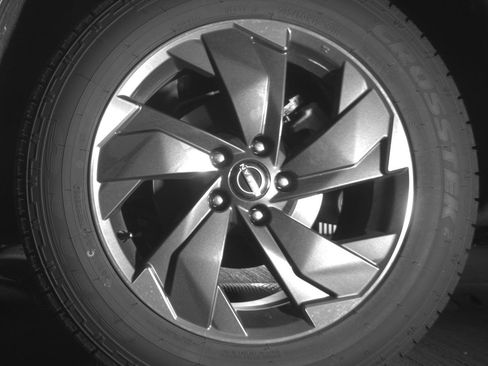 Used 2025 Nissan Rogue SV image 14