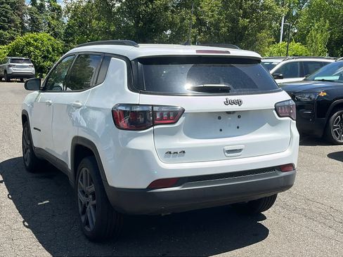 New 2026 Jeep Compass Latitude w/ Sun and Sound Group AWD/4WD image 6
