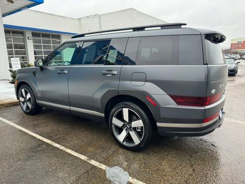 Used 2025 Hyundai Santa Fe Limited image 3