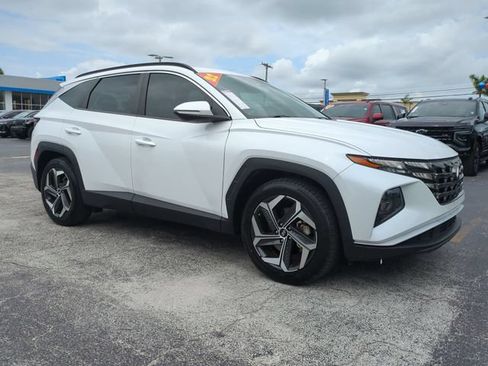 Used 2022 Hyundai Tucson SEL w/ Convenience + Premium Package FWD image 2
