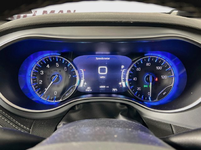 Used 2025 Chrysler Pacifica Limited FWD image 14