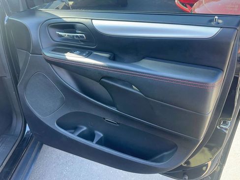 Used 2015 Dodge Grand Caravan R/T w/ Safety Sphere Group image 19