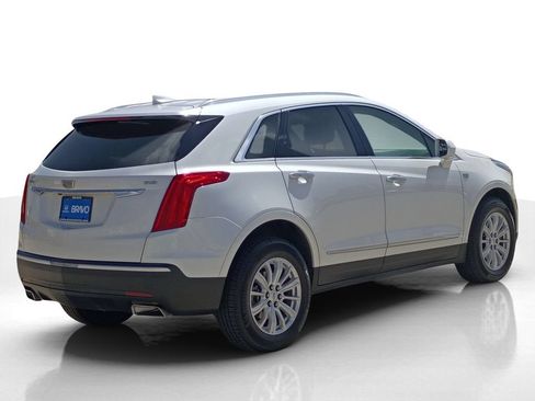 Used 2018 Cadillac XT5 FWD image 6