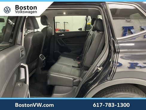 Certified 2021 Volkswagen Tiguan SE w/ Panoramic Sunroof Package image 10