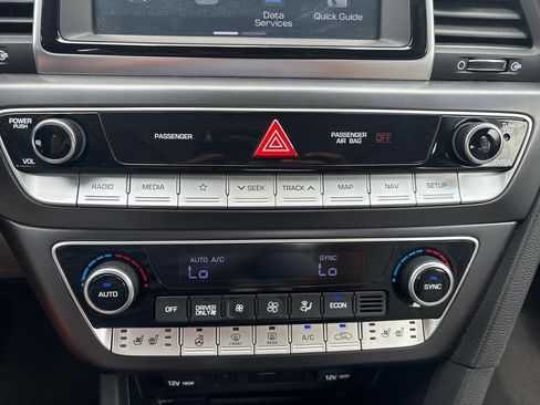 Used 2019 Hyundai Sonata Limited w/ Ultimate Package 02 FWD image 38