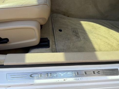 Used 2013 Chrysler 300 C w/ Beats Audio Group image 33