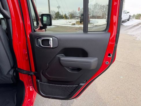 Used 2026 Jeep Wrangler Unlimited Sport AWD/4WD image 33