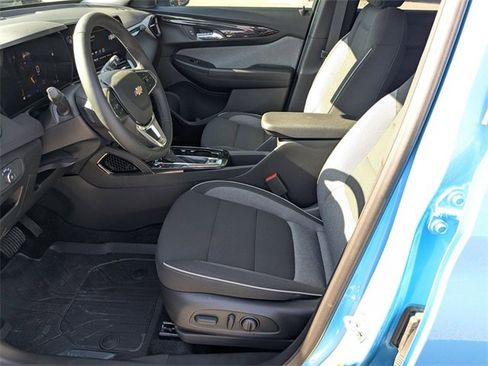 New 2025 Chevrolet TrailBlazer LT w/ Convenience Package image 12